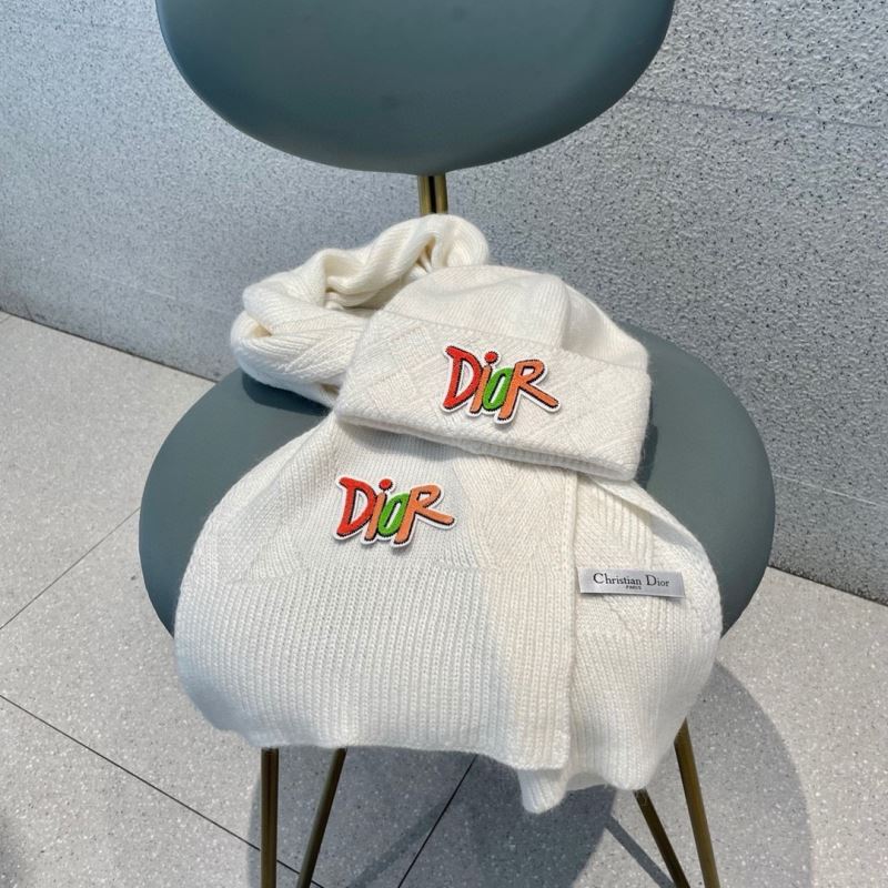 Christian Dior Caps Scarfs